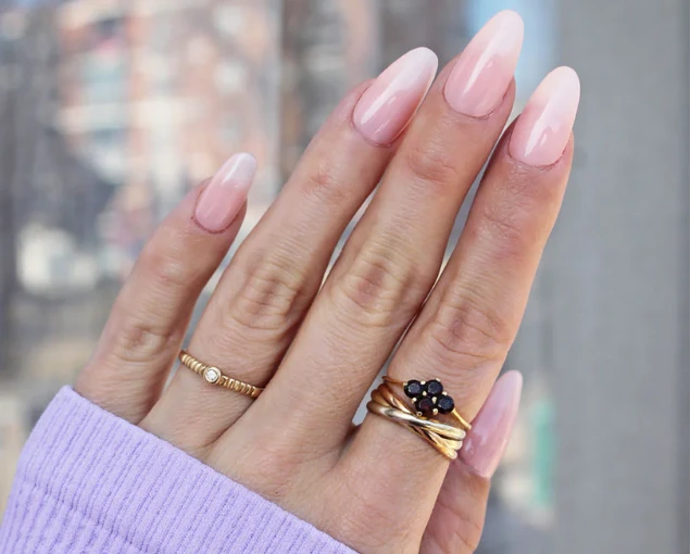 ¡La técnica express para uñas perfectas, flexibles y de acabado natural!
